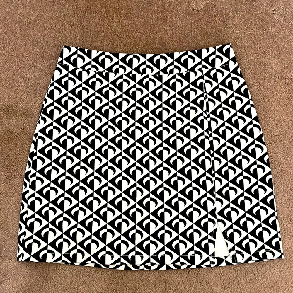 Printed mini skirt. Size S.